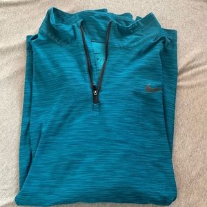 Like new nike men’s size medium long sleeve